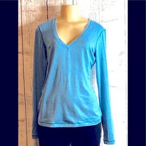 UnderArmour blue long sleeve t shirt med